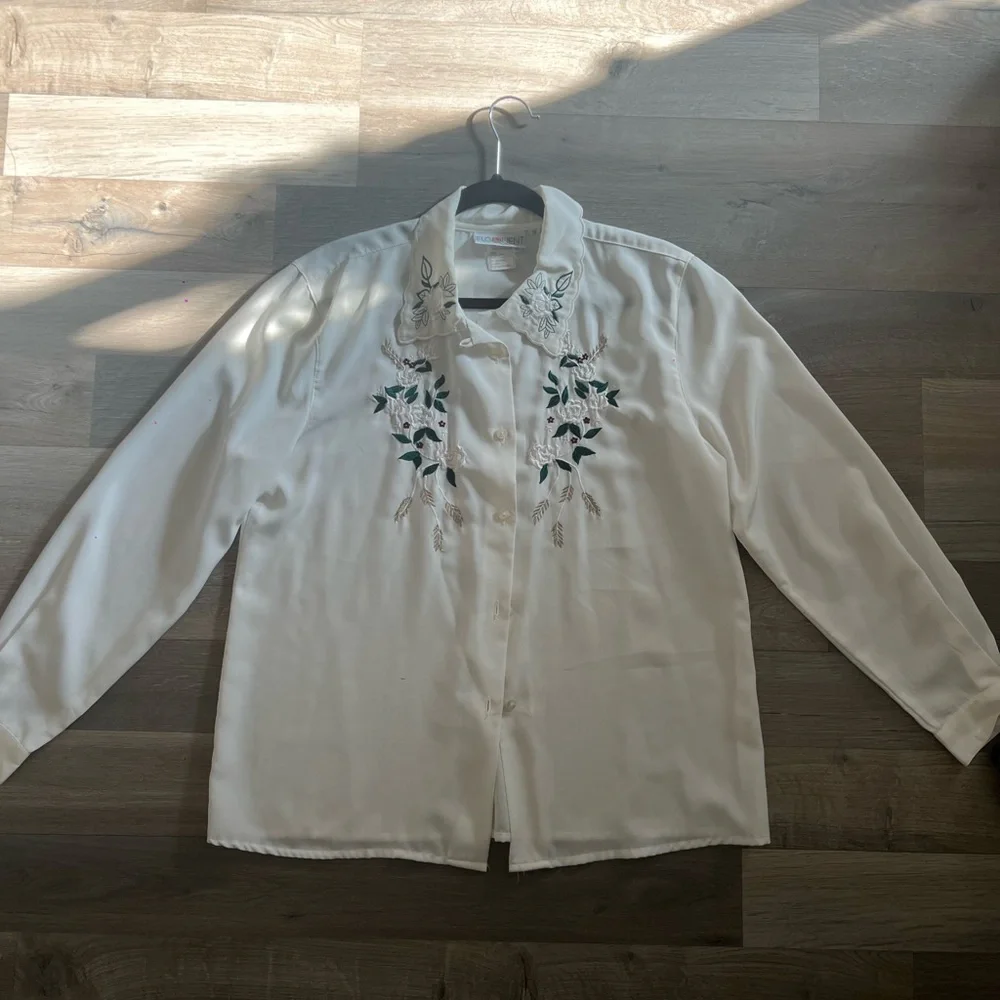 VINTAGE Embroidered Button Up Shirt - Picture 1 of 6
